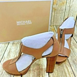 Michael Kors Berkley Sandal 10 M Cashew NWT